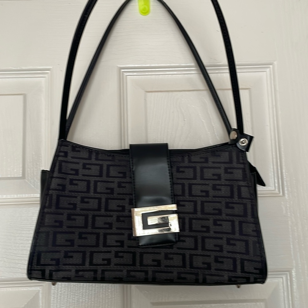 Guess purse brand new